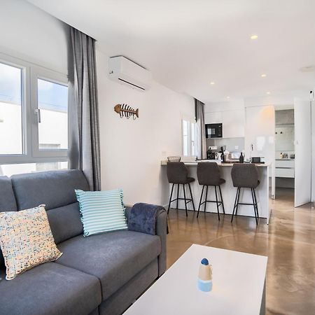 2 Apartments Sea Breeze Famara Bagian luar foto