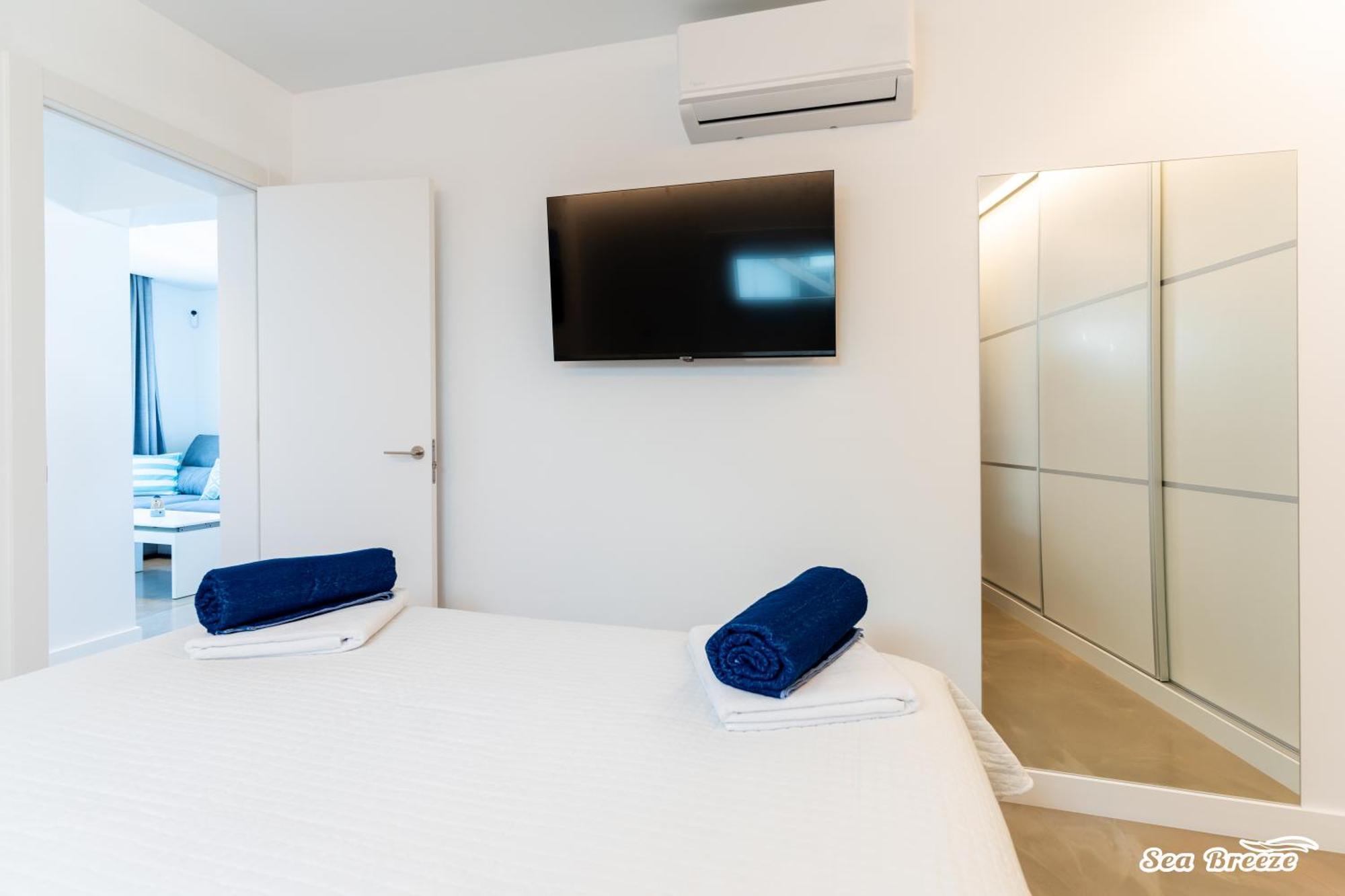 2 Apartments Sea Breeze Famara Bagian luar foto