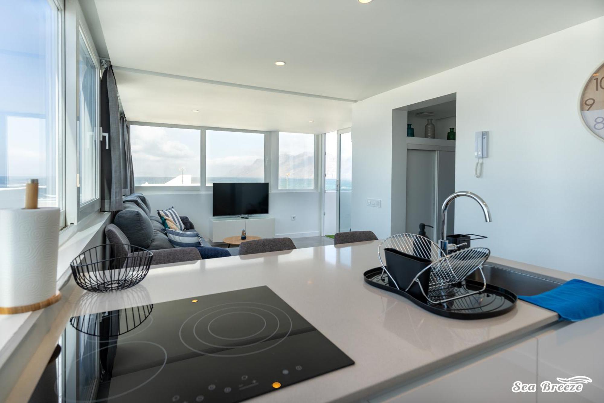 2 Apartments Sea Breeze Famara Bagian luar foto